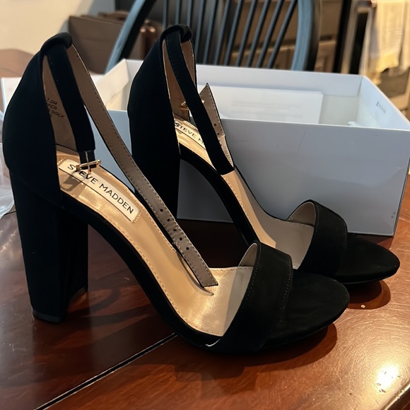 Brand new Steve Madden shoes. Bought at Dillards and never worn. - Picture 4 of 6